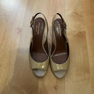 EUC size 6 peep toe patent leather Cole Hassn heels